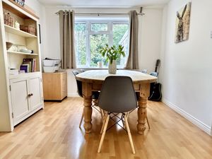 Dining Room- click for photo gallery